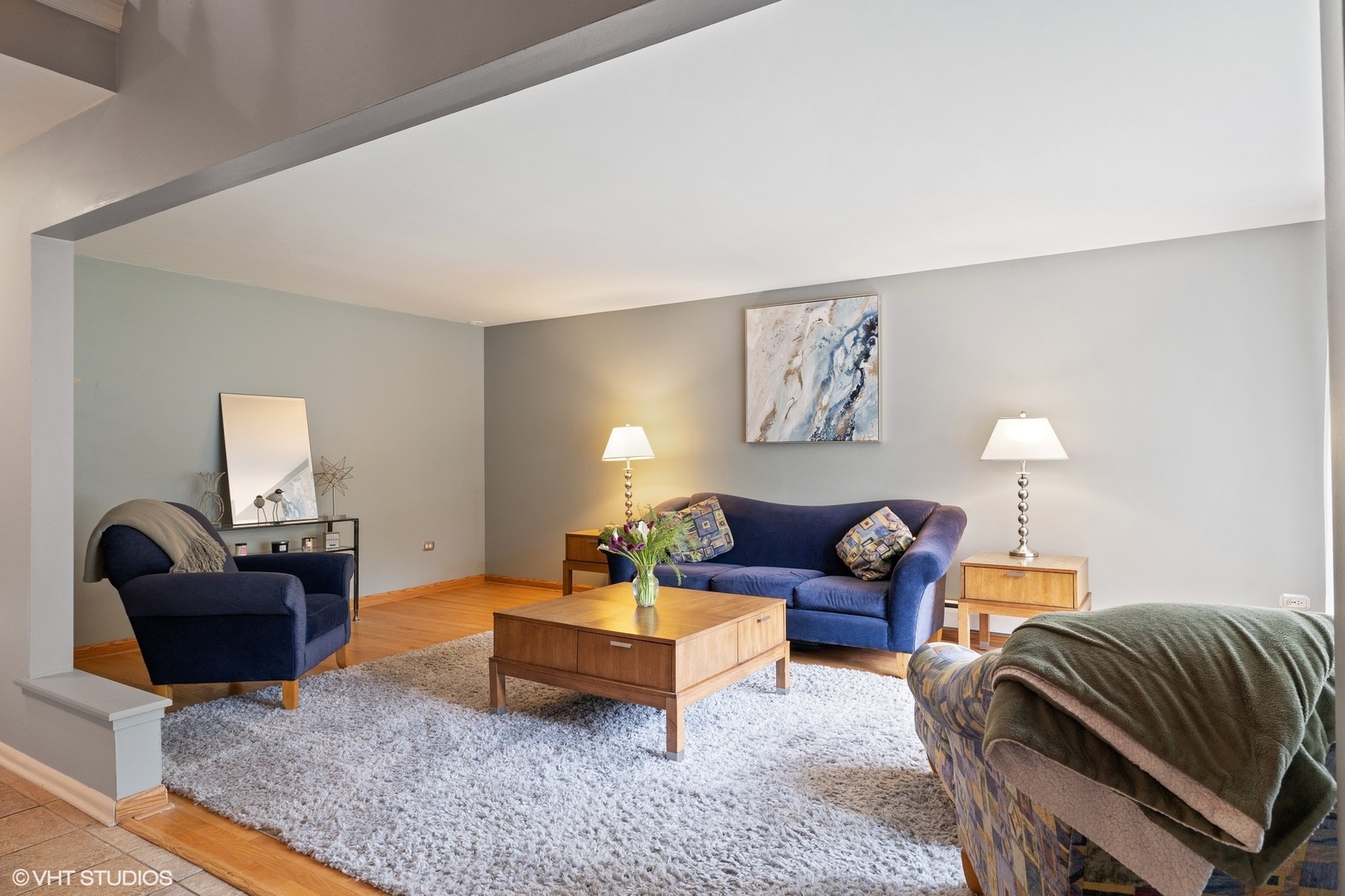 1715 Sequoia Trail Glenview, IL 60025 - Photo 8 of 29 a living room with furniture