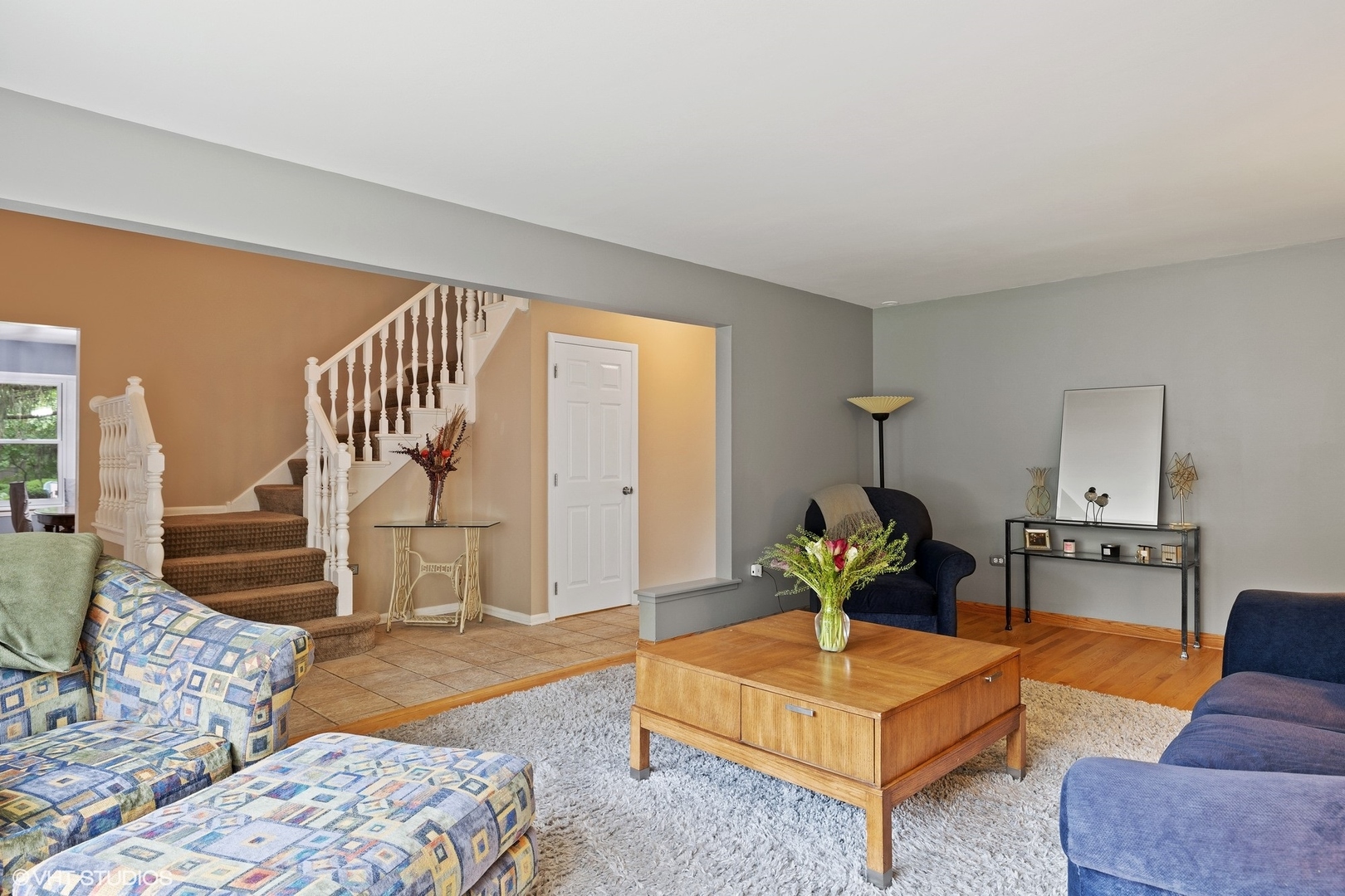 1715 Sequoia Trail Glenview, IL 60025 - Photo 9 of 29 a living room with furniture and wooden floor