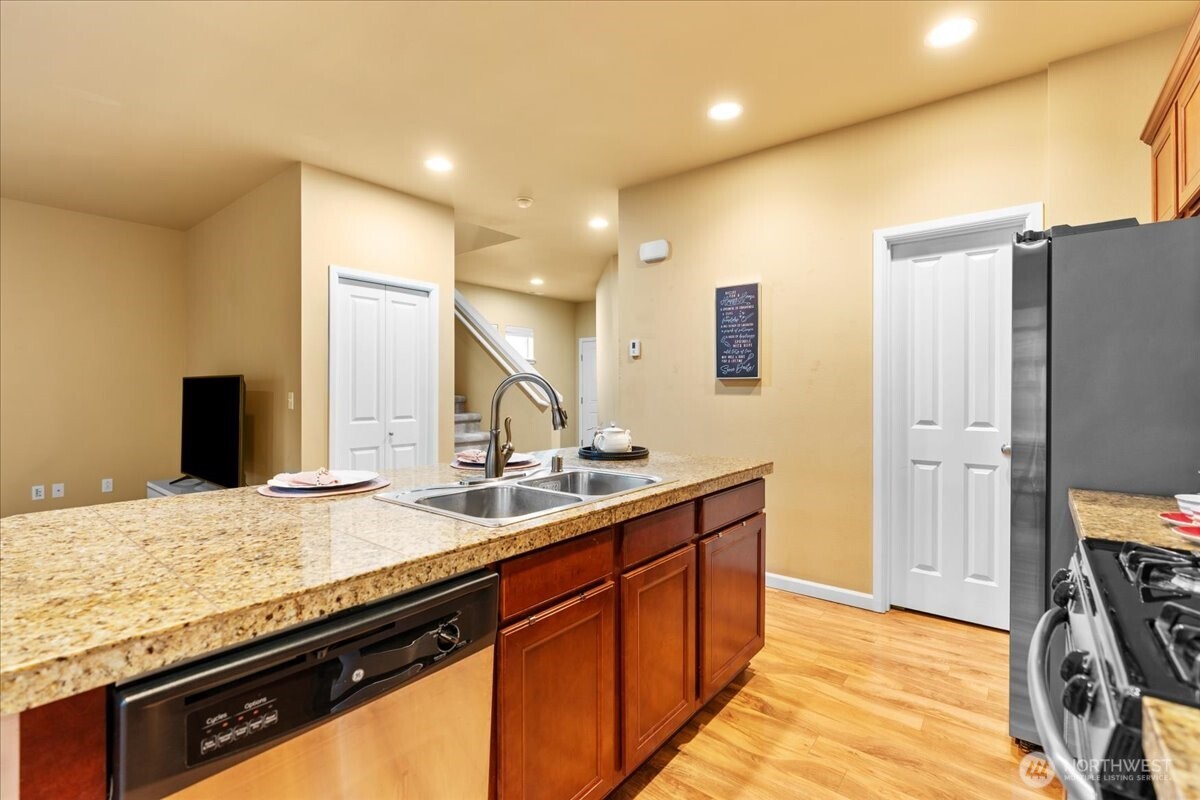 3028 183rd Place Southeast Bothell, WA 98012 - Photo 13 of 38
