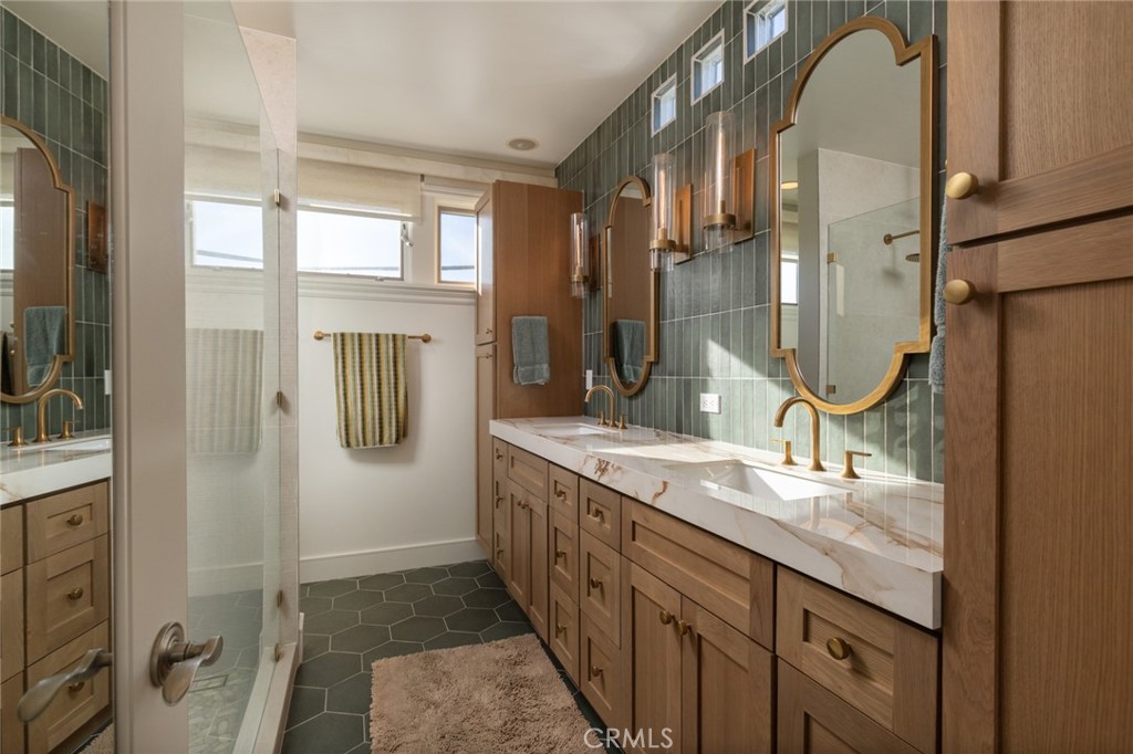 162 Rivo Alto Canal Long Beach, CA 90803 - Photo 4 of 43