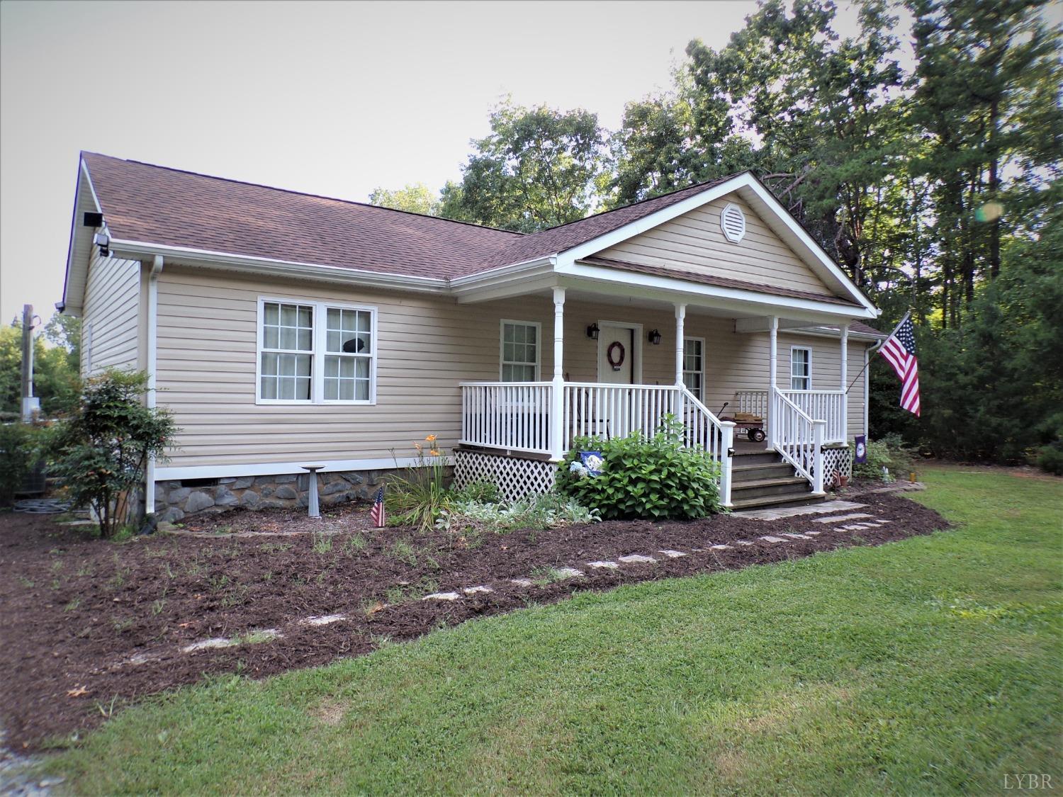 598 Chestnut Grove Church Road Appomattox, VA 24522 - Photo 1 of 19 Gallery Image 1