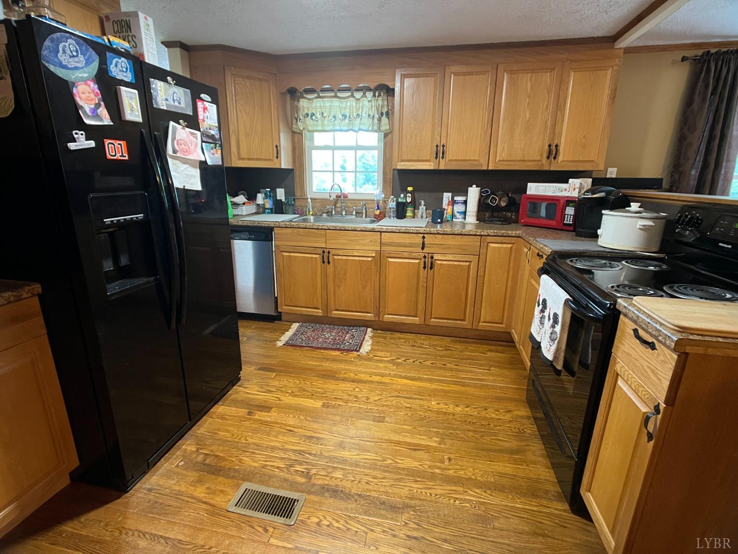 598 Chestnut Grove Church Road Appomattox, VA 24522 - Photo 5 of 19 Gallery Image 5