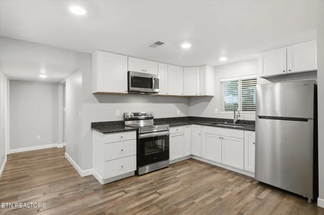 $324,900 | 707 Wright Street, Sweetwater, TN 37874