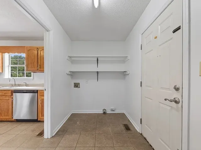 $1,900 | 3822 Hopewell Road, Culleoka, TN 38451