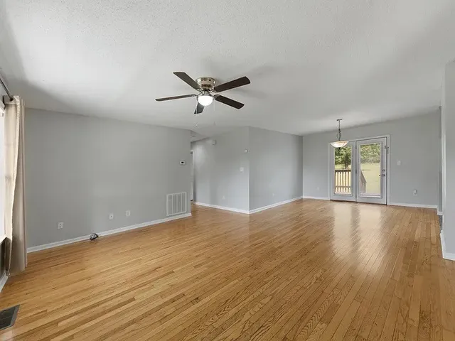 $1,900 | 3822 Hopewell Road, Culleoka, TN 38451