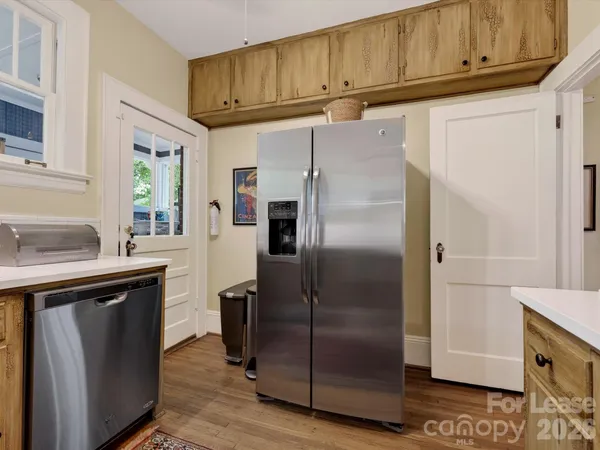 $4,200 | 204 South Laurel Avenue, Charlotte, NC 28207