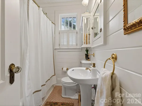 $4,200 | 204 South Laurel Avenue, Charlotte, NC 28207