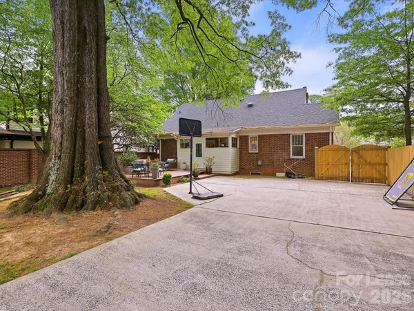 $4,200 | 204 South Laurel Avenue, Charlotte, NC 28207