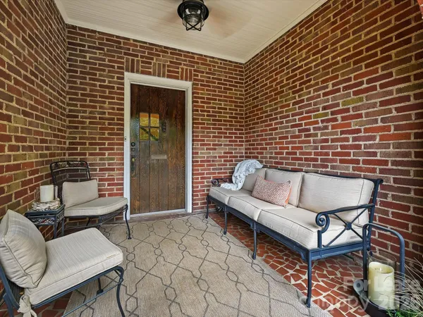 $4,200 | 204 South Laurel Avenue, Charlotte, NC 28207