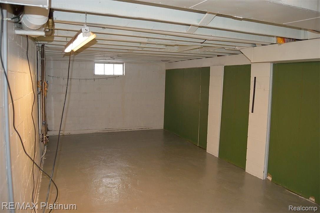 13746 Lenmoore Road Belleville, MI 48111 - Photo 25 of 56 DSC_0214.JPG