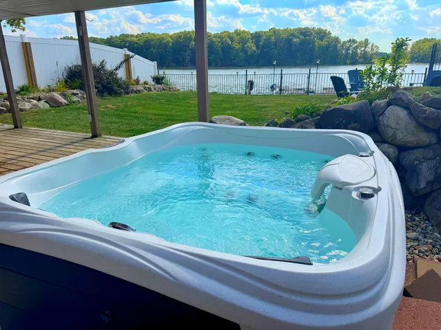 $319,900 | 23521 River Run Road, Mendon, MI 49072