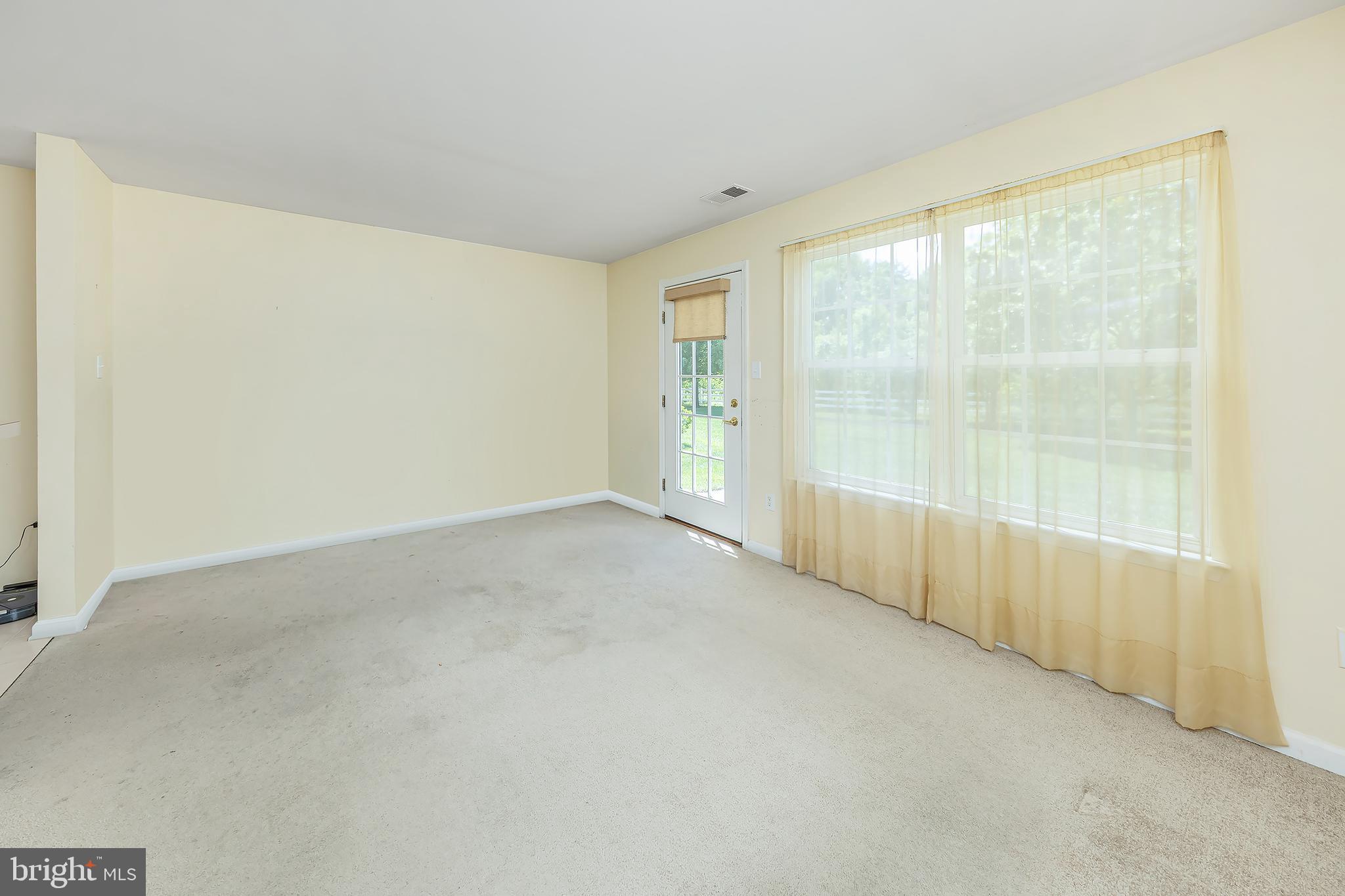30 Brattleboro Road Swedesboro, NJ 08085 - Photo 16 of 33 "Cozy" Gathering Room