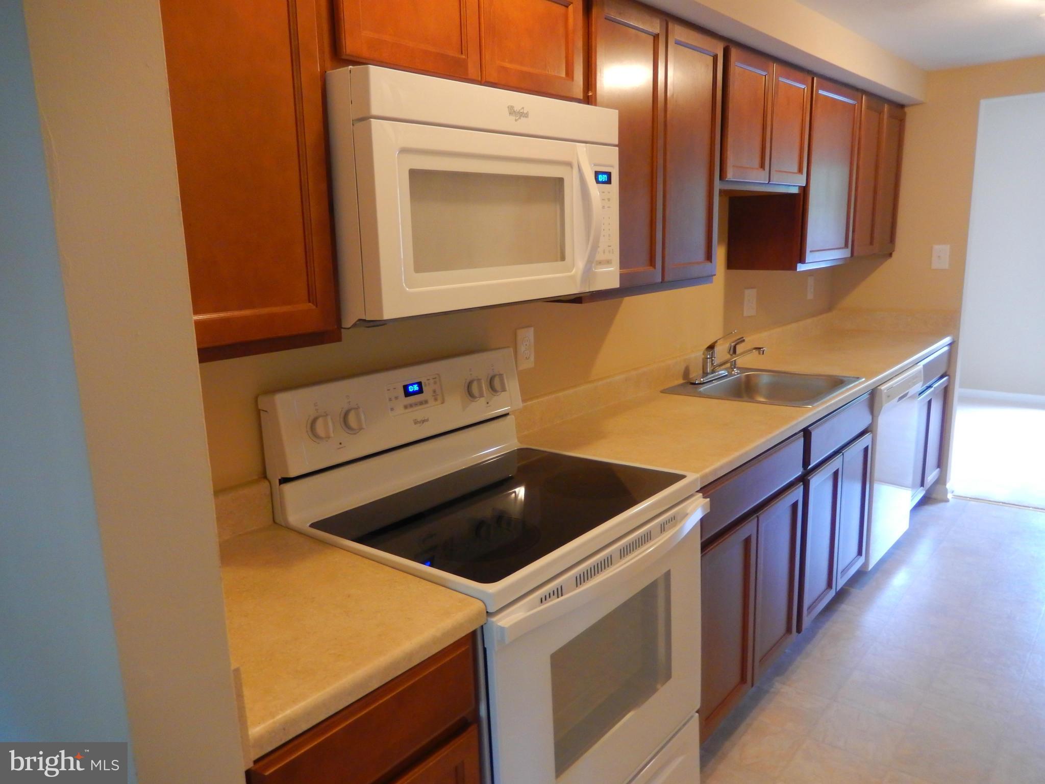 6455 Rockshire Court Alexandria, VA 22315 - Photo 5 of 23 Kitchen