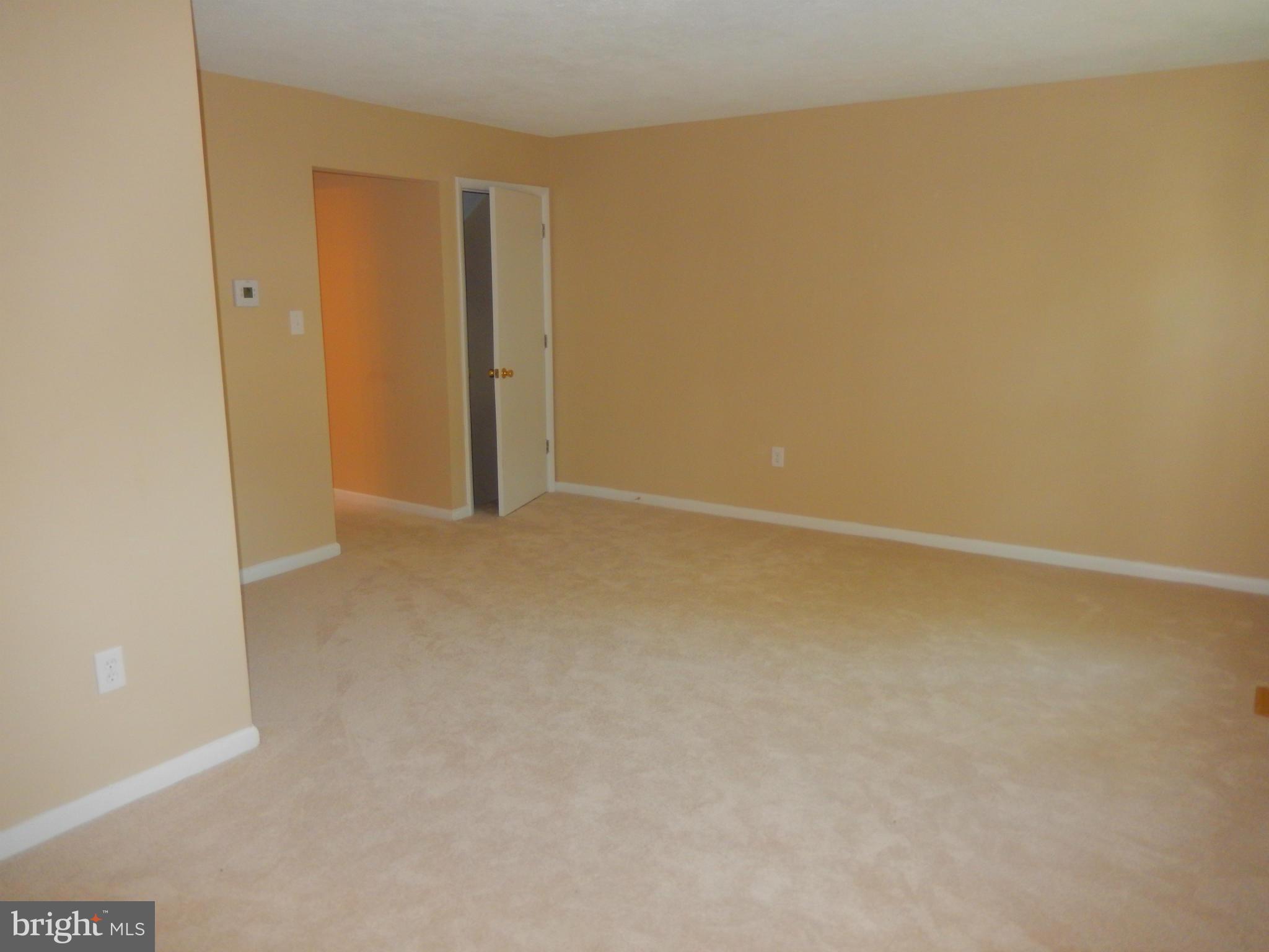6455 Rockshire Court Alexandria, VA 22315 - Photo 9 of 23 Living Room