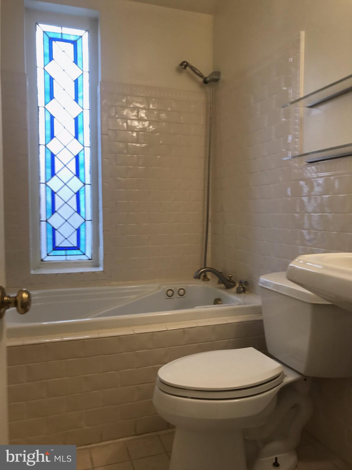 1510 R Street Northwest Washington, DC 20009 - Photo 15 of 24 Bath