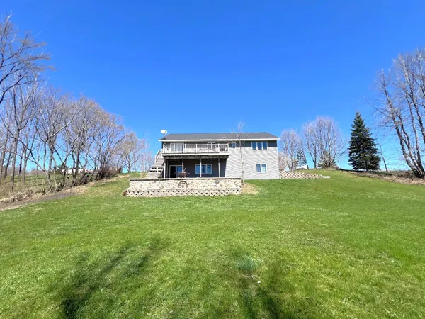 $527,000 | 15993 154th Street Northeast, New London, MN 56273