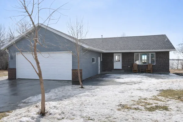 $547,000 | 15993 154th Street Northeast, New London, MN 56273