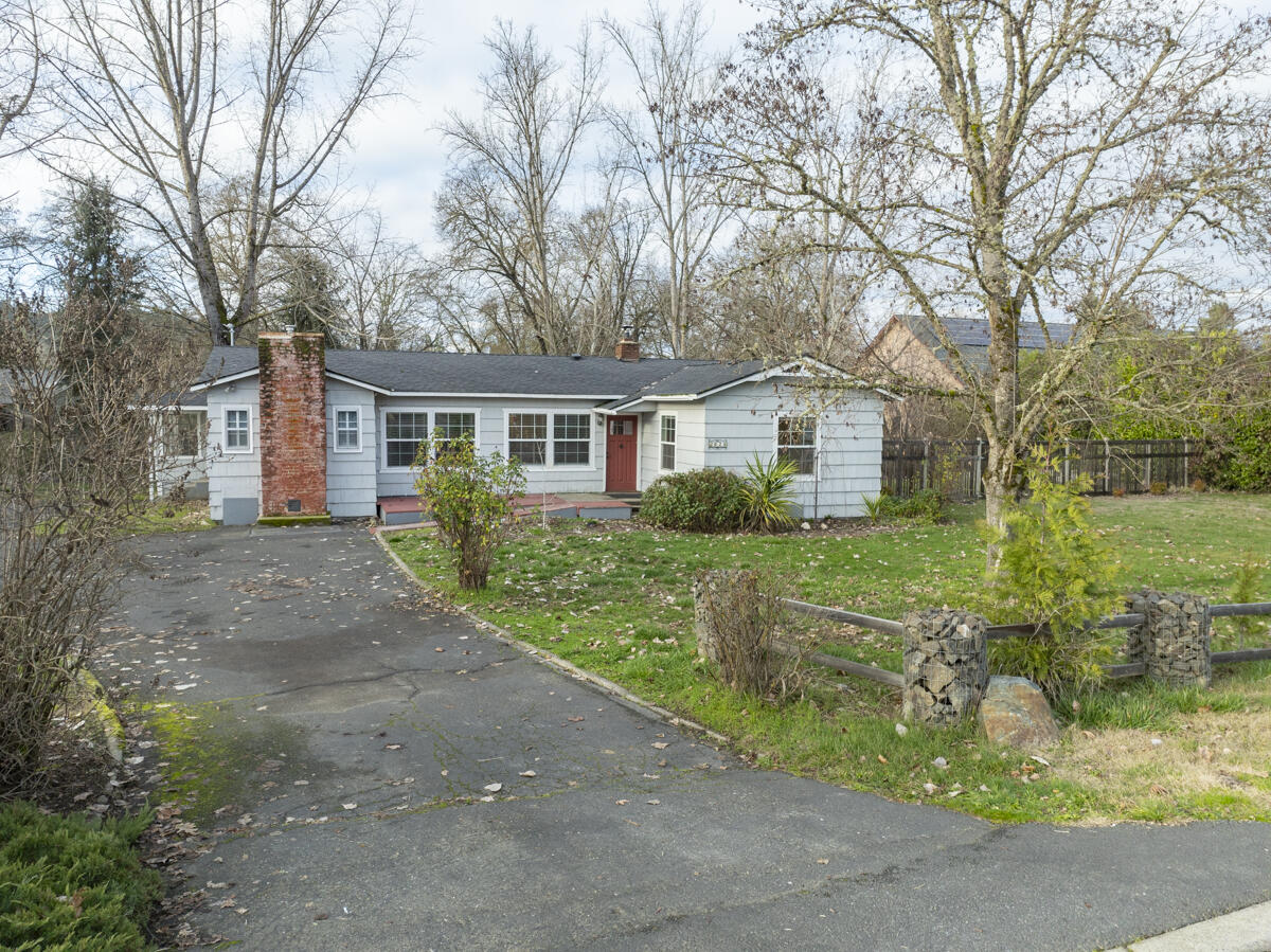 2628 New Hope Road Grants Pass, OR 97527 - Photo 4 of 57 1d