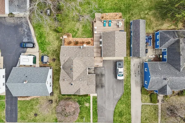 $385,000 | 375 South Lake Street, Grayslake, IL 60030