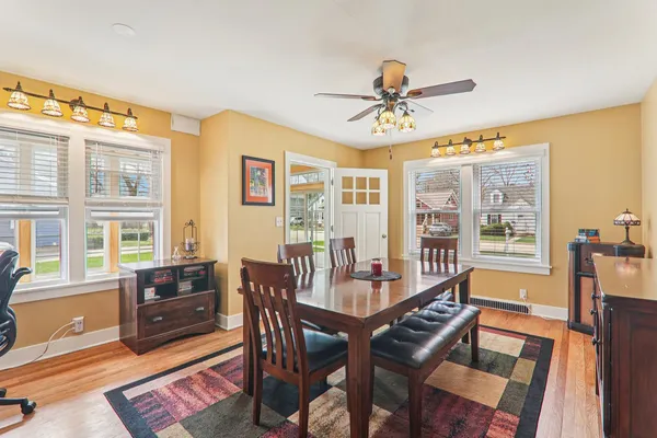 $385,000 | 375 South Lake Street, Grayslake, IL 60030