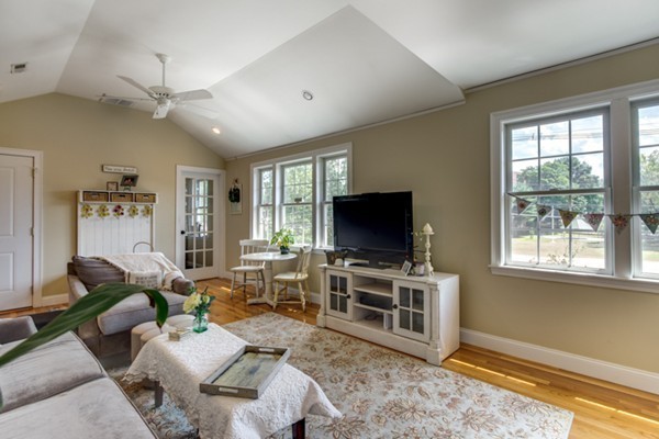 28 Webster Street, Unit 2 Medford, MA 02155 - Photo 7 of 27