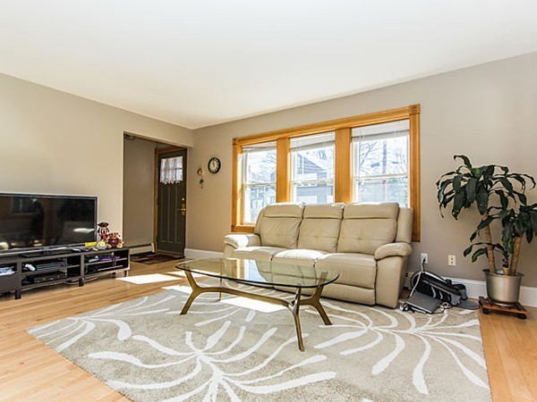 61 Rangeley Road, Unit 61 Newton, MA 02465 - Photo 5 of 24