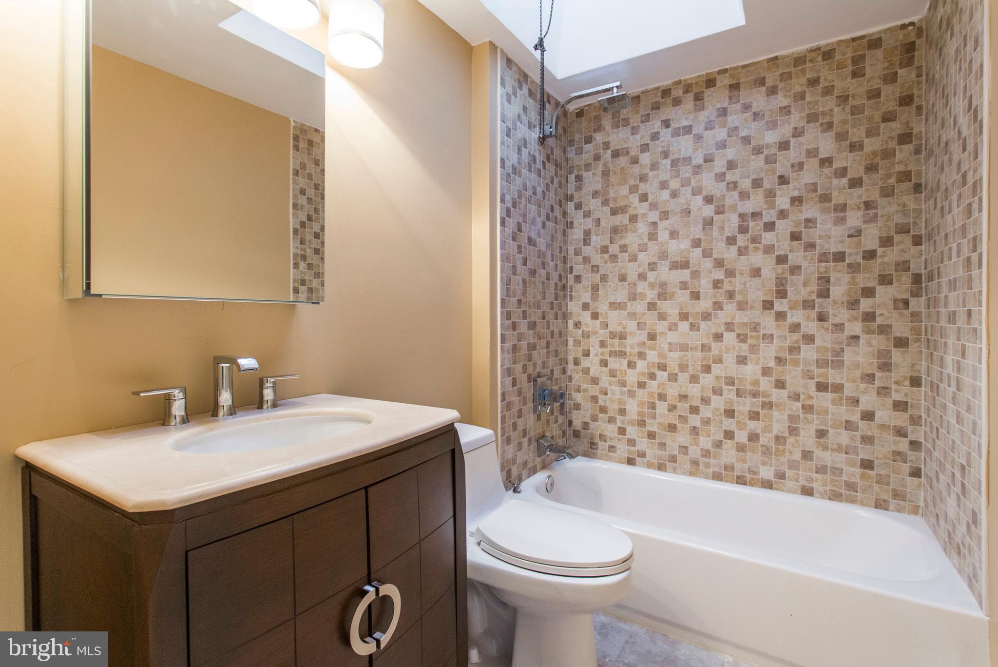 1975 Carter Road Folcroft, PA 19032 - Photo 15 of 25 Beautiful Fully Renovated Bathroom