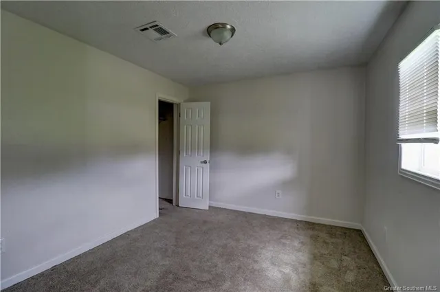 $144,999 | 6707 Oriole Circle, Iowa, LA 70647