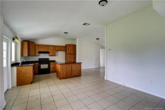 $144,999 | 6707 Oriole Circle, Iowa, LA 70647