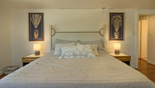 $395,000 | 2624 Lakeland Drive, Dallas, TX 75228