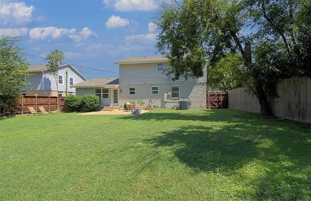 $395,000 | 2624 Lakeland Drive, Dallas, TX 75228