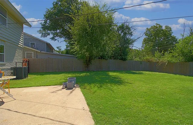 $395,000 | 2624 Lakeland Drive, Dallas, TX 75228