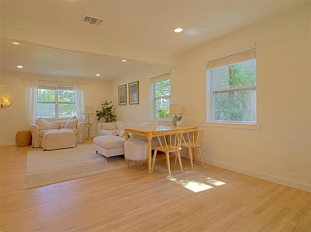 $395,000 | 2624 Lakeland Drive, Dallas, TX 75228