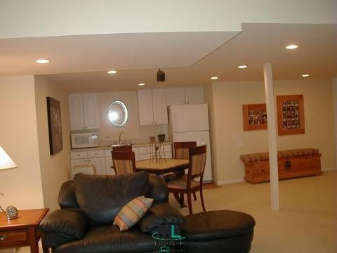 1618 Chase Rochester, MI 48307 - Photo 9 of 9 824630-8.JPG