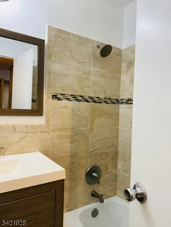 $2,595 | 39 East 39th Street, Unit D, Paterson, NJ 07514