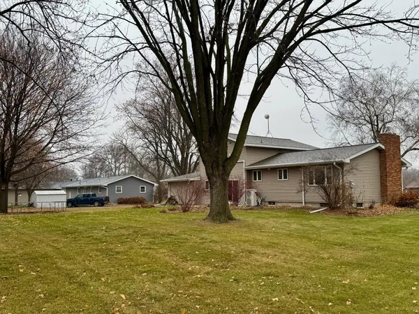 $259,900 | 111 Cherry Avenue, Bird Island, MN 55310