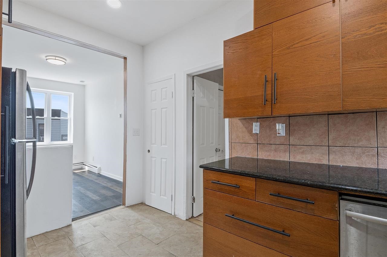 310 Paterson Plank Road, Unit 3B Union City, NJ 07087 - Photo 4 of 18