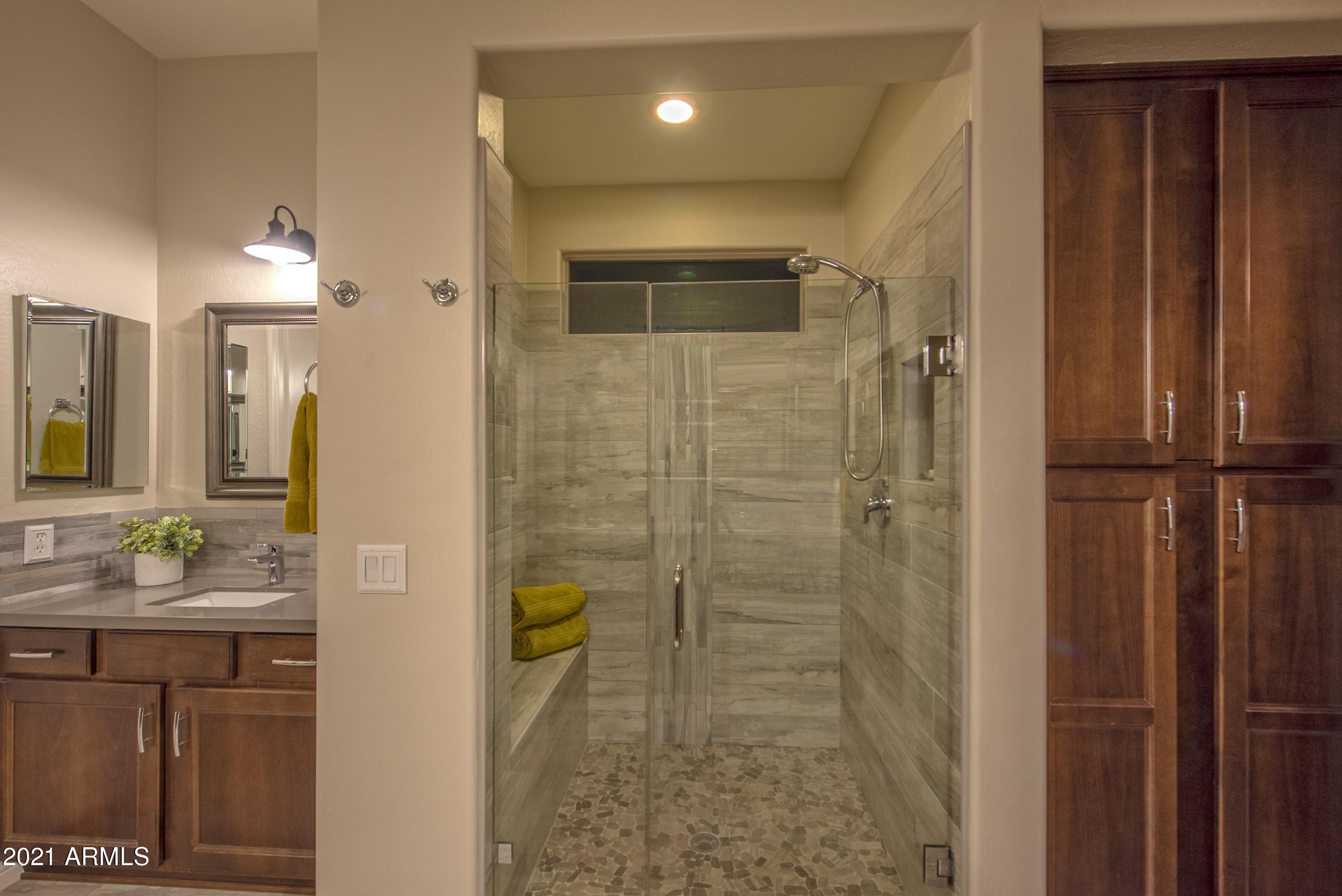 12526 West Bajada Road Peoria, AZ 85383 - Photo 15 of 41 016_Master Shower