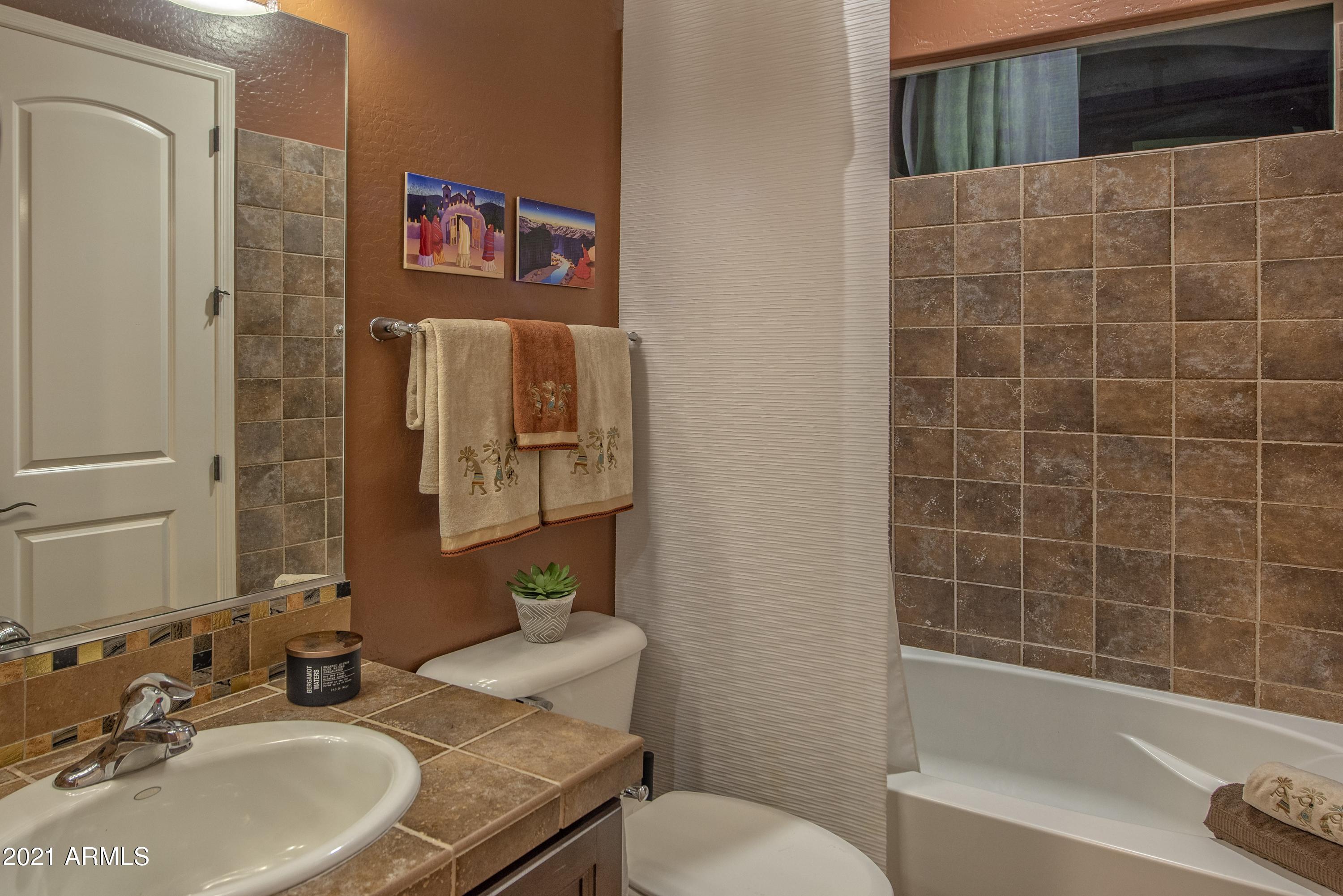 12526 West Bajada Road Peoria, AZ 85383 - Photo 20 of 41 021_Bath 2