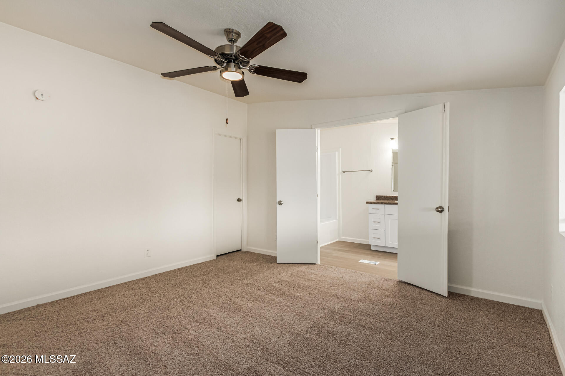 8981 West Bopp Road Tucson, AZ 85735 - Photo 18 of 27 Primary Bedroom