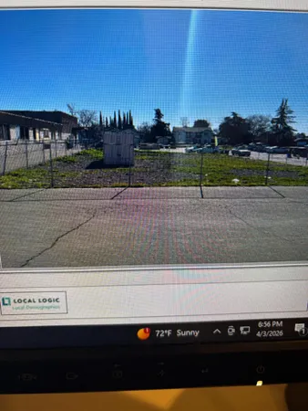 a view of a yard