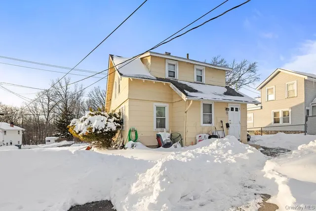 $399,000 | 262-264 Cottage Street, Middletown, NY 10940