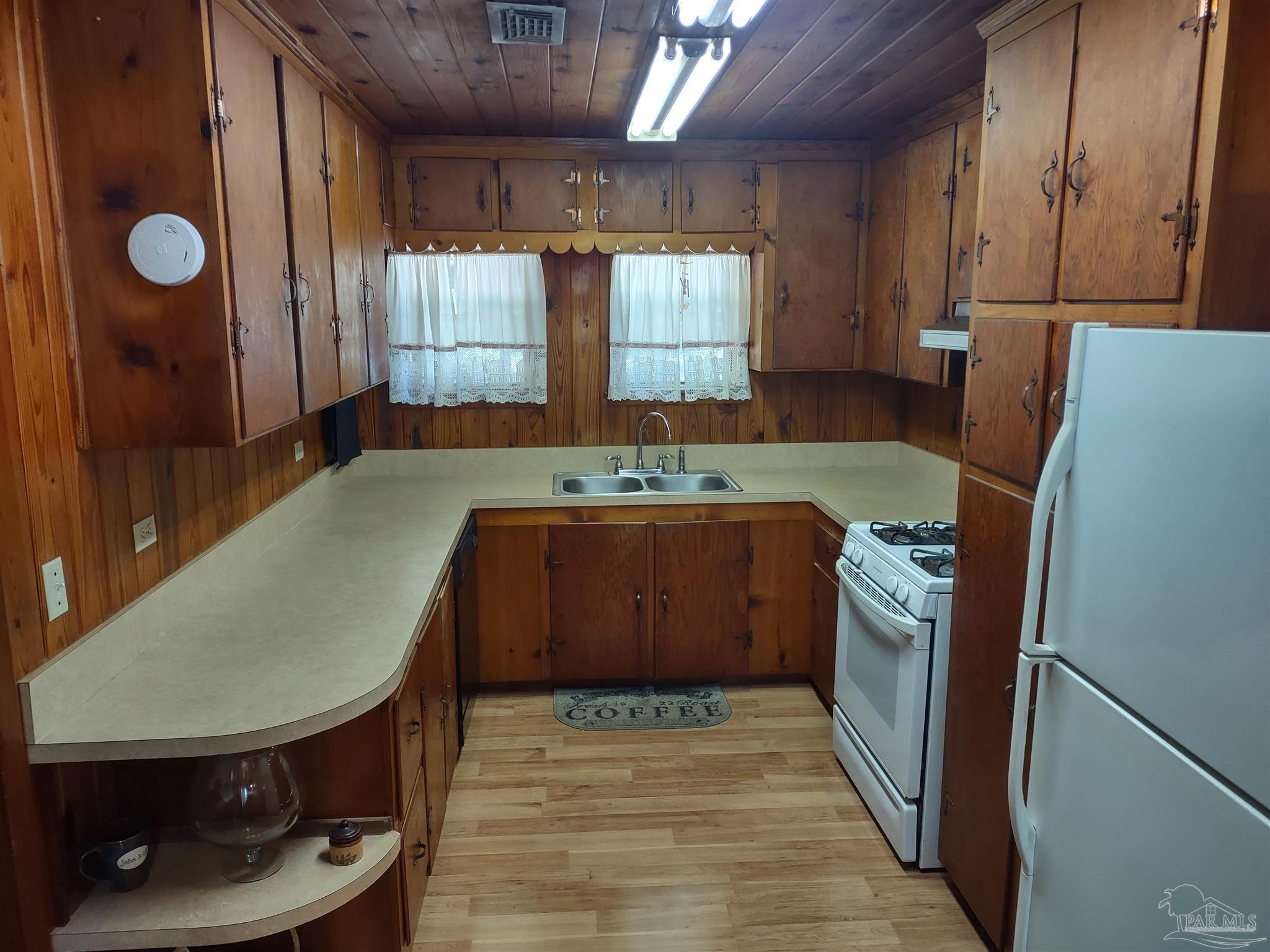 521 Cox Road McDavid, FL 32568 - Photo 11 of 32