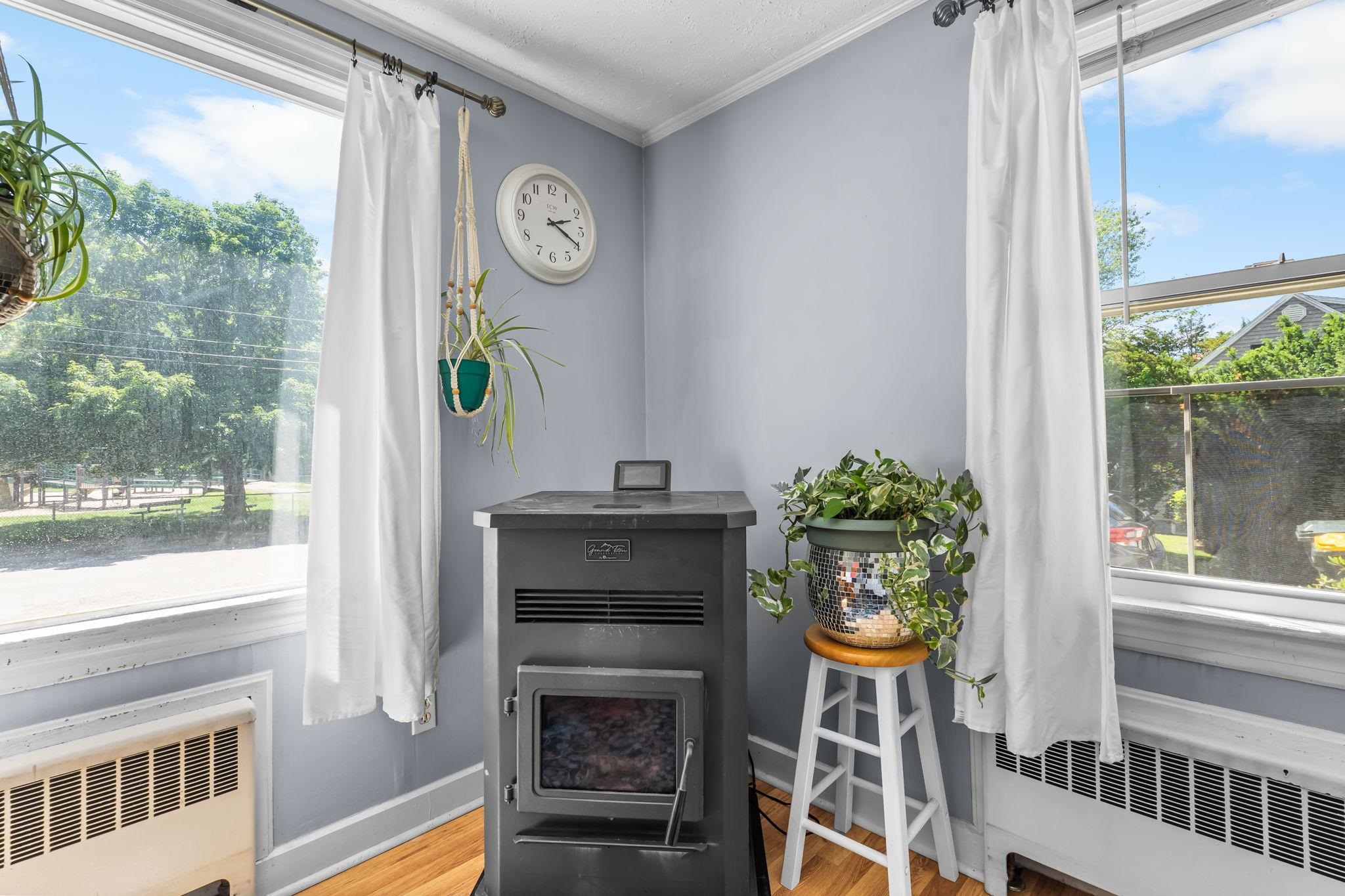 60 Crescent Street Laconia, NH 03246 - Photo 8 of 32