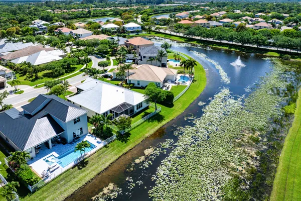 $895,000 | 9009 New Hope Court, Royal Palm Beach, FL 33411