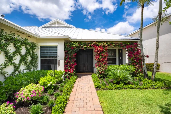 $895,000 | 9009 New Hope Court, Royal Palm Beach, FL 33411