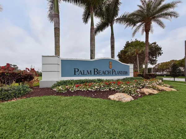 $895,000 | 9009 New Hope Court, Royal Palm Beach, FL 33411