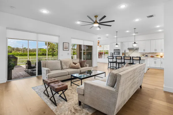 $895,000 | 9009 New Hope Court, Royal Palm Beach, FL 33411
