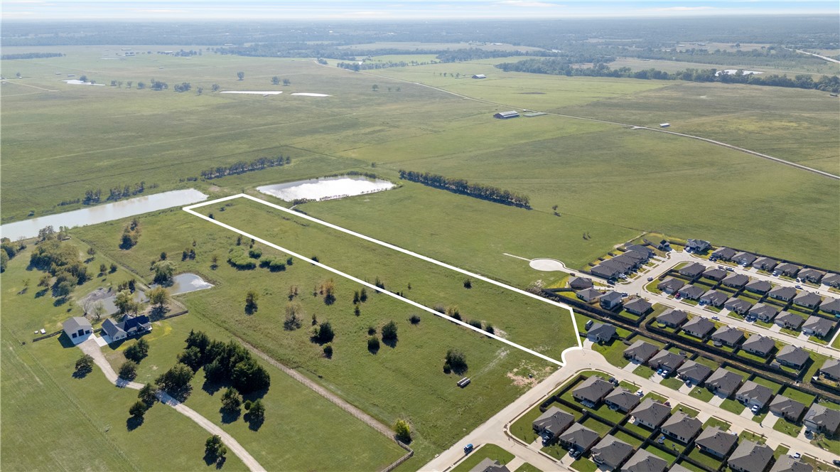 Lot 45 Back Nine Lane Navasota, TX 77868 - Photo 2 of 18 a view of a tennis court