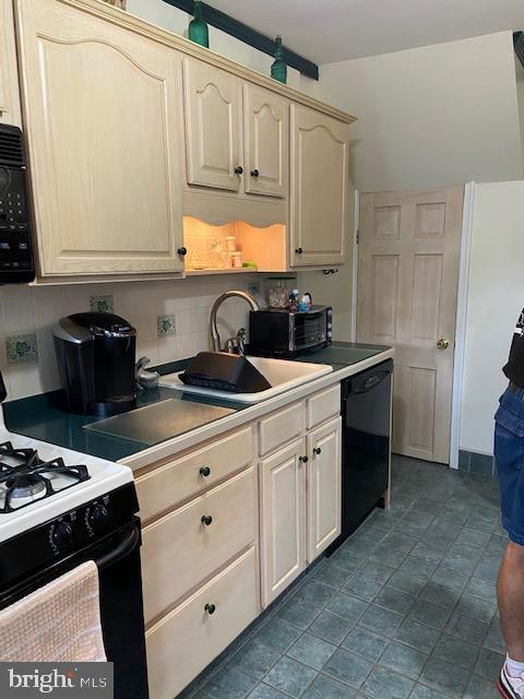 4132 Vernon Road Drexel Hill, PA 19026 - Photo 15 of 41 Gallery Image 15
